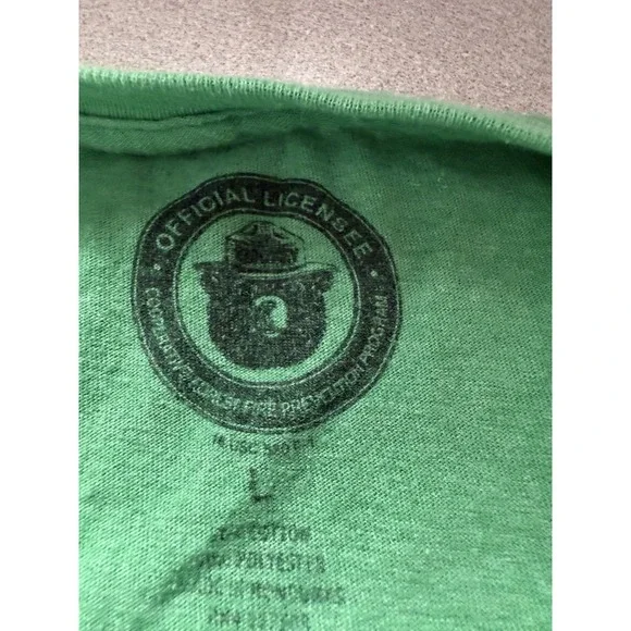 Smokey The Bear Graphic Green T-Shirt Size Large - Picture 3 of 3